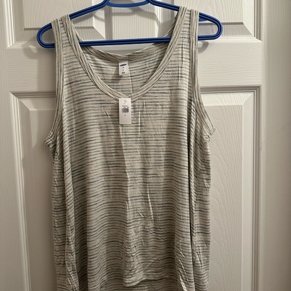 Old Navy Tank size large - Picture 1 of 2